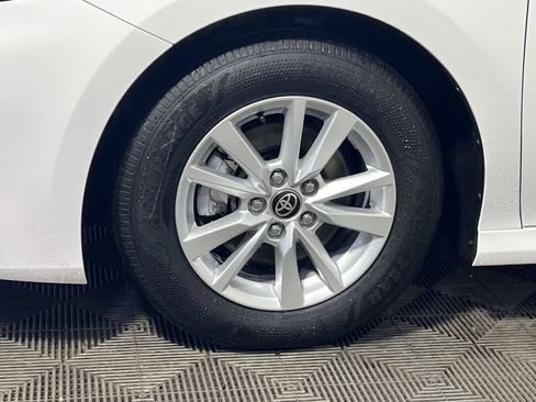 Used 2025 Toyota Camry LE image 12