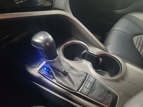 Used 2022 Toyota Camry SE image 26