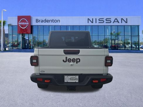 Used 2026 Jeep Gladiator Mojave AWD/4WD image 6