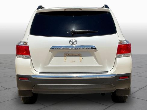 Used 2013 Toyota Highlander Plus image 5
