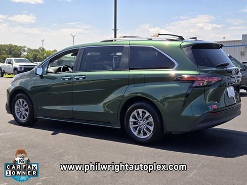 Used 2022 Toyota Sienna XLE FWD image 5