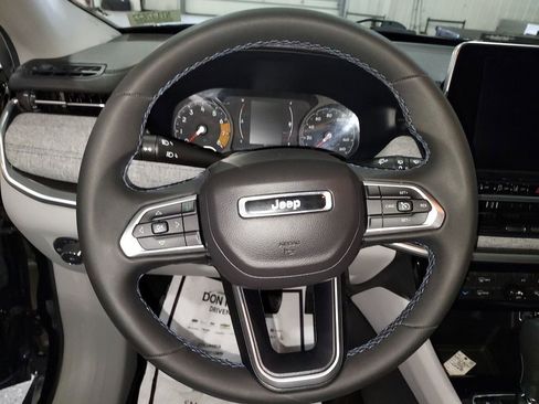 Used 2022 Jeep Compass Latitude image 20