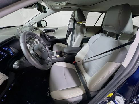 Certified 2022 Toyota RAV4 Limited w/ Limited Grade Weather Package AWD/4WD image 19