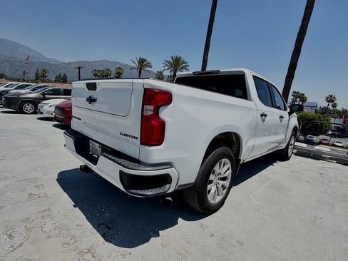 Used 2022 Chevrolet Silverado 1500 Custom w/ LPO, Dark Essentials Package RWD image 5
