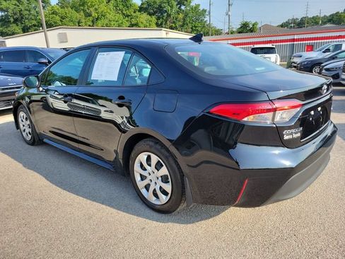 Used 2026 Toyota Corolla LE FWD image 7