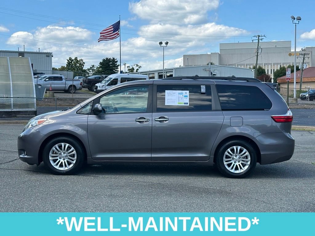 Used 2017 Toyota Sienna XLE FWD image 4