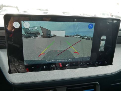 New 2026 Ford Maverick XLT image 25