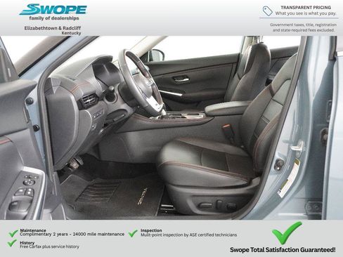 Used 2025 Nissan Sentra SR w/ SR Premium Package FWD image 13