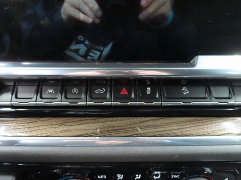 Used 2024 Chevrolet Silverado 1500 RST image 45