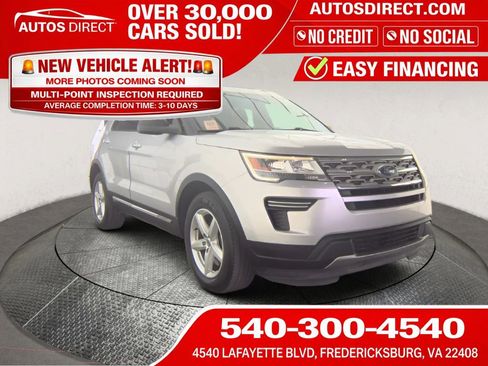 Used 2018 Ford Explorer XLT FWD image 1