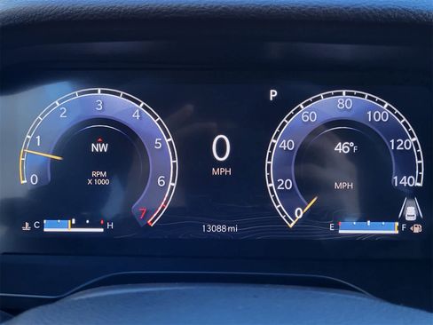 Used 2023 Jeep Grand Cherokee L Laredo image 15