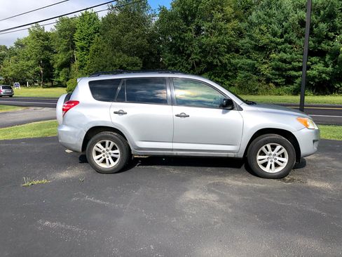 Used 2012 Toyota RAV4 4WD image 4