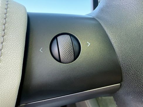 Used 2022 Tesla Model 3 Performance image 13