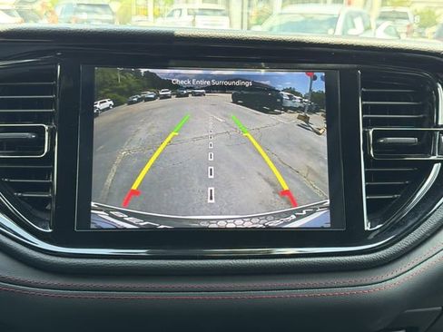Used 2024 Dodge Durango GT RWD image 4