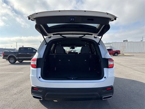 New 2025 Honda Pilot Sport image 18