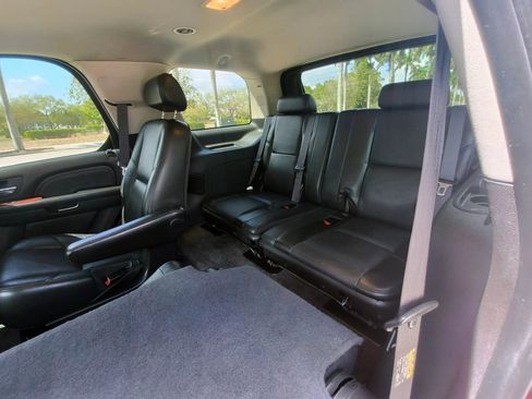 Used 2007 Cadillac Escalade AWD image 29