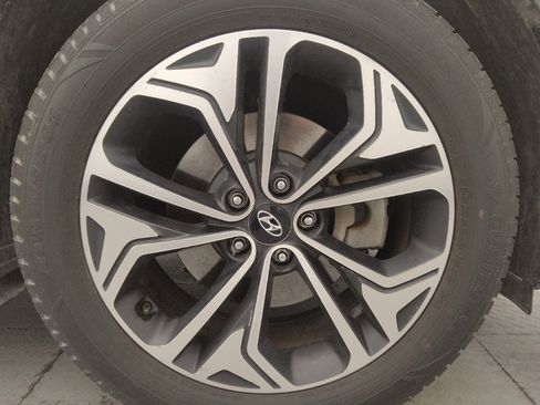 Used 2019 Hyundai Santa Fe FWD image 31
