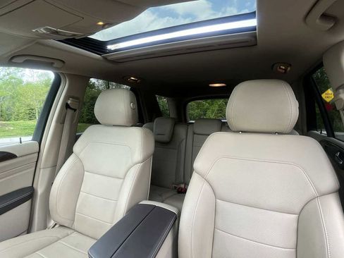 Used 2013 Mercedes-Benz ML 350 4MATIC image 10