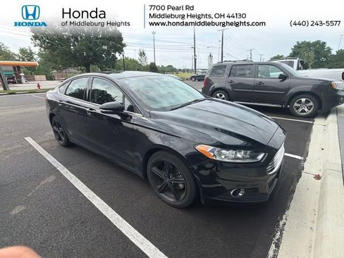 Used 2016 Ford Fusion SE FWD image 1