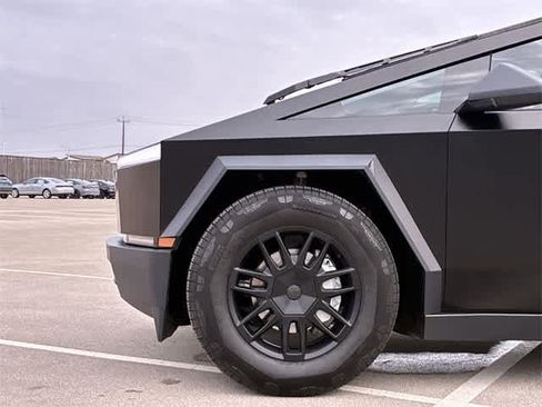 Used 2025 Tesla Cybertruck AWD Crew Cab image 14