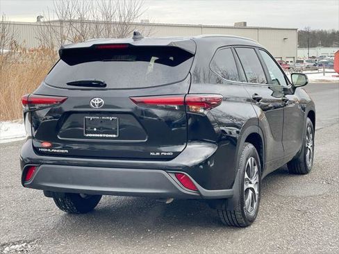 Certified 2024 Toyota Highlander XLE image 15