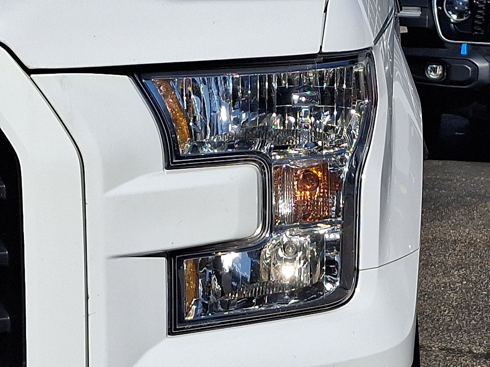Used 2017 Ford F150 XL w/ Equipment Group 101A Mid AWD/4WD image 9