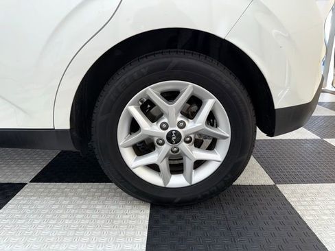 Used 2023 Kia Soul LX w/ LX Technology Package image 10