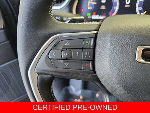 Used 2025 Jeep Grand Cherokee L Altitude AWD/4WD image 19