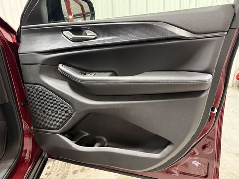 New 2025 Jeep Grand Cherokee L Laredo image 12