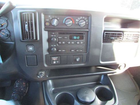 Used 2007 Chevrolet Express 3500 Passenger w/ LT Preferred Equipment Group image 11