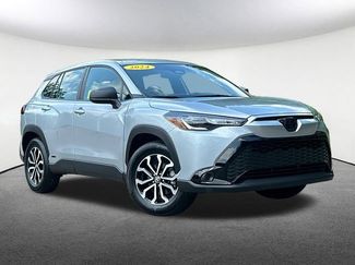 Used 2024 Toyota Corolla Cross AWD Hybrid video 2