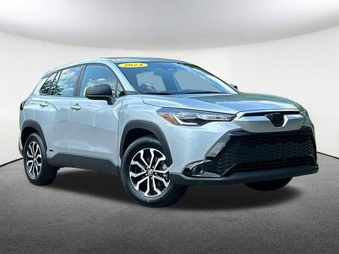 Used 2024 Toyota Corolla Cross AWD Hybrid image 2