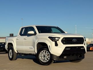 Used 2025 Toyota Tacoma SR5 video 2