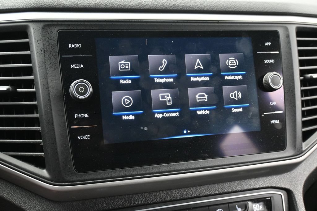 Used 2021 Volkswagen Atlas Cross Sport SE w/ Panoramic Sunroof Package FWD image 19