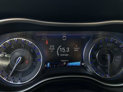 Used 2017 Chrysler 300 Limited RWD image 12