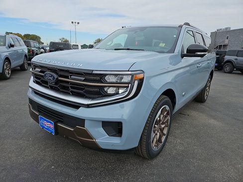 New 2025 Ford Expedition Max King Ranch image 4