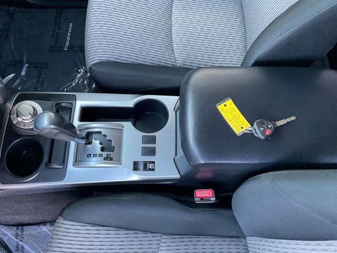 Used 2014 Toyota 4Runner SR5 image 25