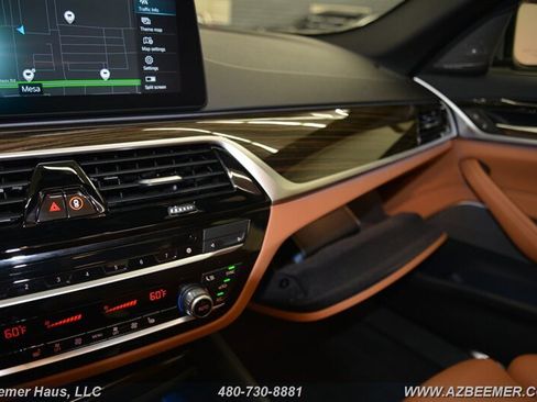 Used 2022 BMW 530e w/ Premium Package image 37