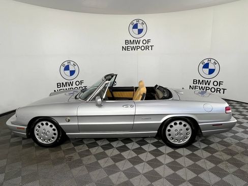 Used 1991 Alfa Romeo Spider Veloce RWD image 12