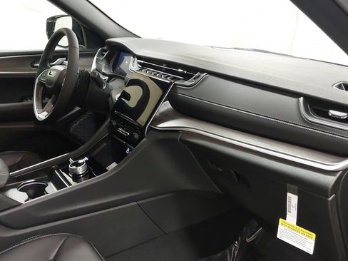 New 2025 Jeep Grand Cherokee L Limited image 29