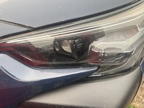 Used 2024 Subaru Outback Premium AWD/4WD image 2