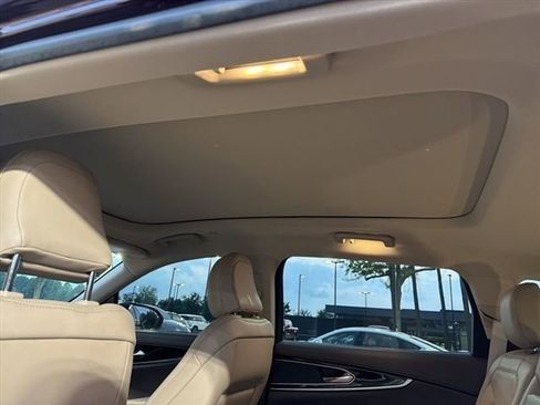 Used 2023 Lincoln Nautilus Reserve AWD/4WD image 9