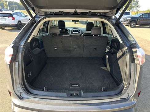 Used 2024 Ford Edge Titanium image 8