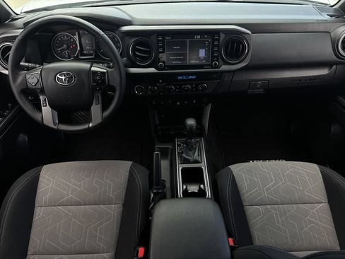 Used 2023 Toyota Tacoma TRD Sport w/ Technology Package AWD/4WD image 11
