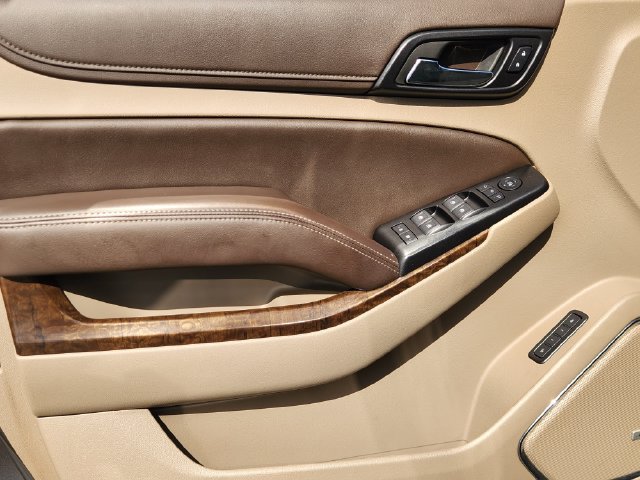 Used 2020 Chevrolet Tahoe LT w/ Luxury Package RWD image 22