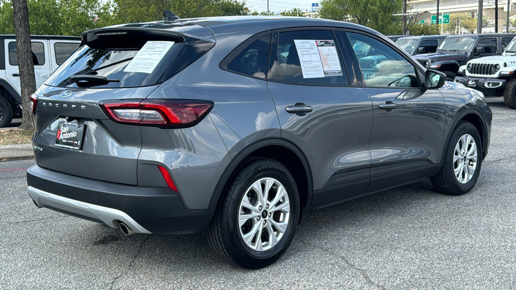 Used 2025 Ford Escape Active FWD image 7