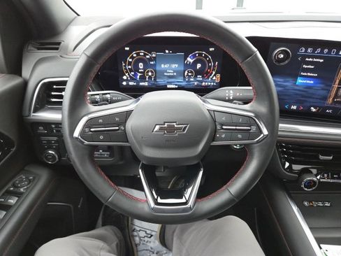 Used 2025 Chevrolet Suburban RST image 61