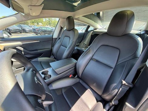 Used 2022 Tesla Model 3 Performance AWD/4WD image 9