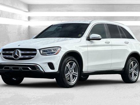 Certified 2022 Mercedes-Benz GLC 300 w/ Premium Package Lite image 8