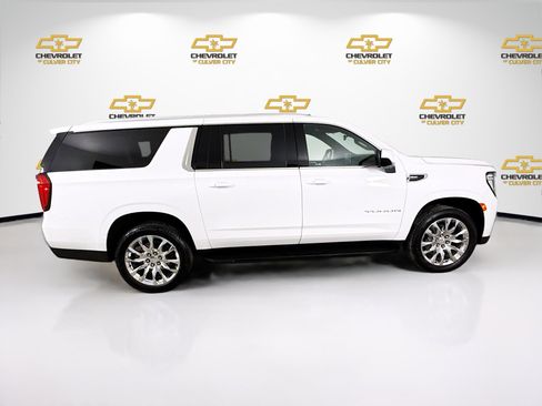 Used 2024 GMC Yukon XL SLE image 8
